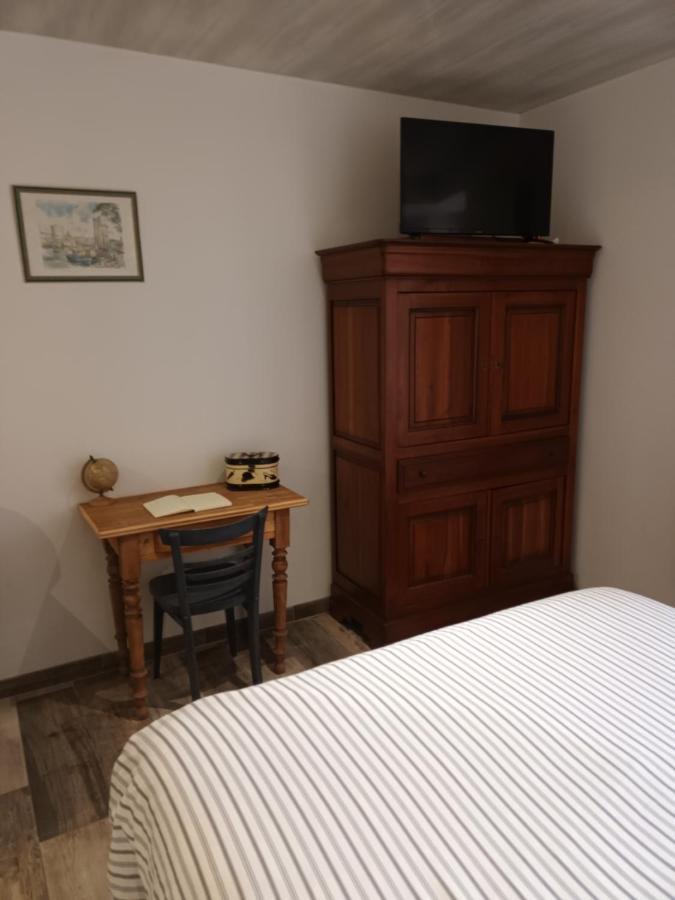 Chambre D'Hote Le Mercier Calmont  المظهر الخارجي الصورة