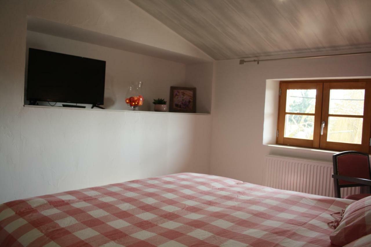 Chambre D'Hote Le Mercier Calmont  المظهر الخارجي الصورة
